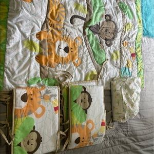 Baby crib sheet set